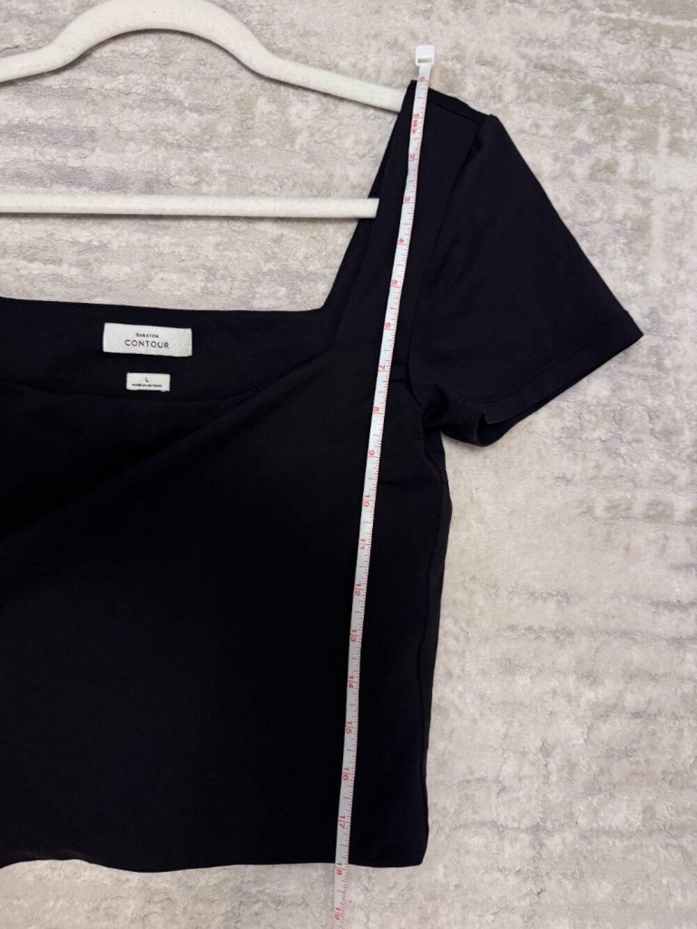 Aritizia Babaton Contour Square Neck Cropped Tee Top Black Size L - Picture 6 of 6